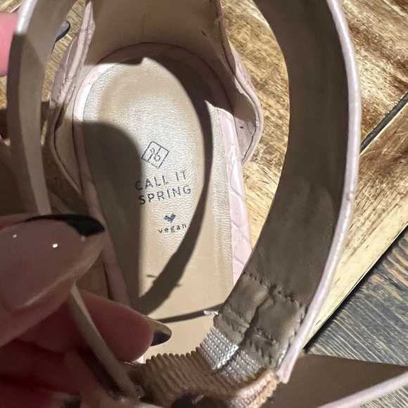 Heels - Spring - Picture 2 of 3